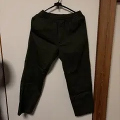 ユニクロ　ストレッチイージーアンクルパンツ　DARK GREEN