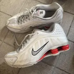 NIKE SHOX スニーカー ホワイト レッド