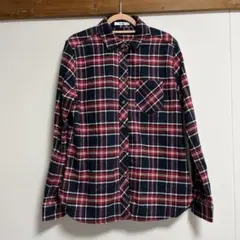 チェックシャツ