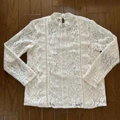 レースのブラウス