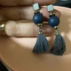 Item thumbnail for item 83c4f2d3-4df5-4d9d-8f7c-2a8f3f92b25d