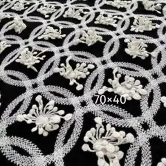 1M s7▼70×40▼コットンリネン刺繡生地▼リングフラワー柄　立体感　上品