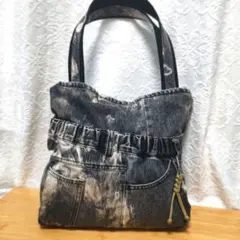 ブラック系リメイク デニムトートバッグ　ハンドメイド　大きいポケットのサムネイル