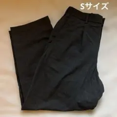 ユニクロ　タックワイドパンツ　Sサイズ