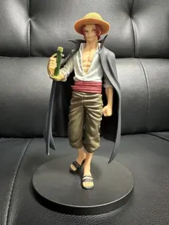 ワンピース シャンクス フィギュア