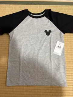 【値下げ中】Disney ミッキーマウス ラグランTシャツ 120cmのサムネイル