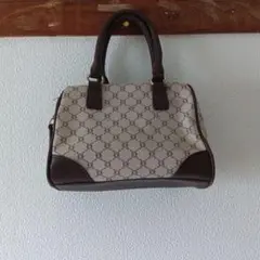 レディースハンドバッグ　柄　ベージュ