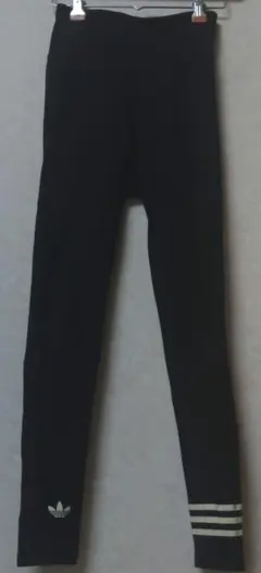 adidas ブラックヨガ レギンス ストライプ