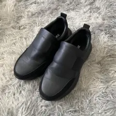 防水スニーカー 24