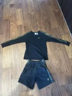 adidas 長袖Tシャツとショートパンツセット ブラック