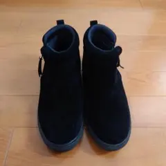 黒 スエード ジッパー付き ショートブーツ