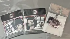 鬼滅の刃　ホログラムスクエア缶バッジ　禰豆子　カナヲ