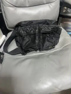 吉田カバンポータータンカーブラック ボディバッグ