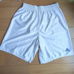 adidas ホワイト ハーフパンツ　М