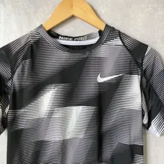 Nike Pro DRI-FIT ブラック Tシャツ 140cm〜150cmのサムネイル