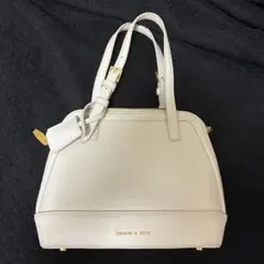 【CHARLES & KEITH】ホワイト ハンドバッグ