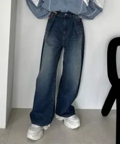 【値下げ中】JEANASIS タックデニムワイドパンツのサムネイル