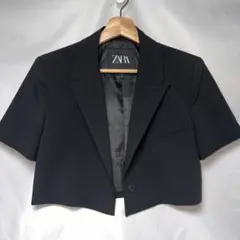 ZARA 黒 ショート丈 テーラードジャケット