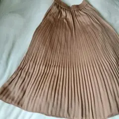 LOWRYS FARM♡ベージュ プリーツスカート ロング丈のサムネイル