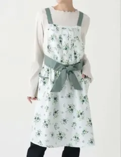 ナタリーレテ✨アフタヌーンティー✨エプロン ナタリーレテ✨アフタヌーンティー✨エプロン - メルカリ
