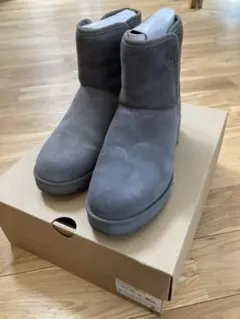 【お値下げ】美品：UGG アグ ムートンブーツ グレー W kristin
