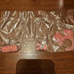 TWICE LOVELYS カラビナ　モモ　ガチャガチャ