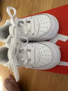 Nike ホワイト スニーカー