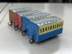 カプセルプラレールトーマス客車4両セット