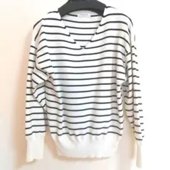オフオンのVネックプルオーバー