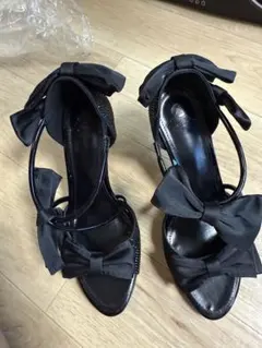 新品リボン付きブラックサテンパンプス　サイズ: 23,5cm