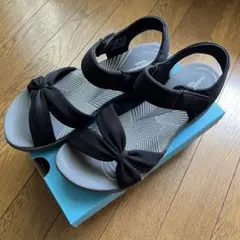 Clarks サンダルのサムネイル