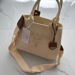 PRADA ノベルティショルダーバッグ