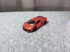 トミカNO.87 ランボルギーニ　アヴェンタドールLP700-4