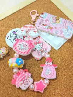 19.きてぃ♡ピンク色じゃらじゃらストラップ・キーホルダー
