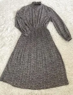 フラワープリント長袖ワンピース　ダブルクローゼット　M 花柄長袖ワンピース