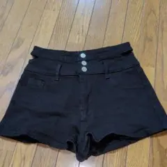 ブラック ハイウエスト ショートパンツ