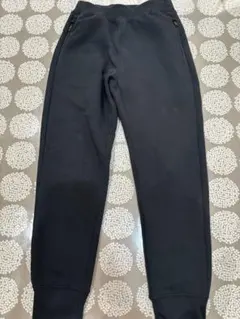 ユニクロ　　ドライスウェットパンツ　140 黒