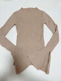 【Louere】フレアスリットスリーブハイネックリブニット　※6月処分予定