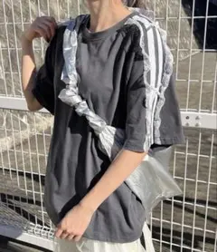 レース付きグレー半袖Tシャツ