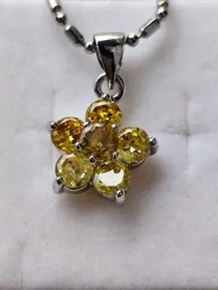 未着用　トパーズ　花型チャームネックレス