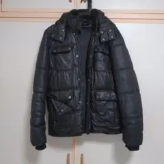 H&M （ポケット破れあり）ブラックダウンジャケットのサムネイル