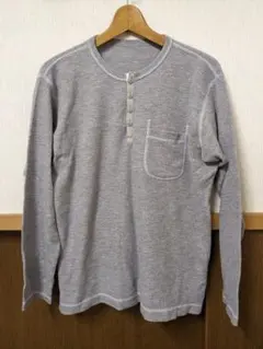 ユニクロ　部屋着ロンT？