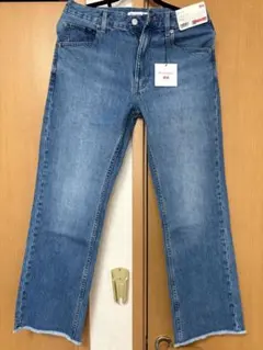 ストレートデニム ライトブルー フリンジ裾　ユニクロ