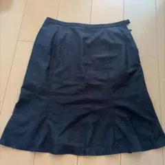 ダークグレー フレアスカート ひざ丈 サイドポケット付き　事務服のサムネイル