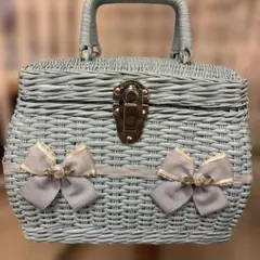 水色リボン付きバスケット