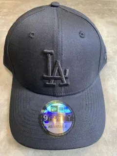 New Era LAロゴ Black色Black刺繍男女用キャップフリ➖