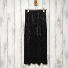 GU ジーユー (S)　クラッシュベロア プリーツスカート　ブラック　光沢感