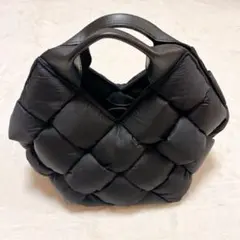 ブラックキルティングハンドバッグ