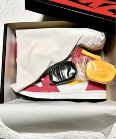 ナイキ エアジョーダン 1 レトロ ハイ OG  ライト フュージョン レッド