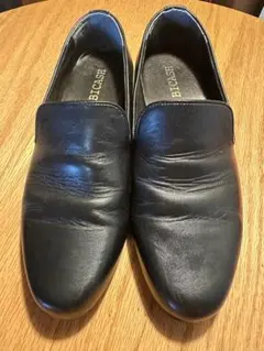 黒 レザー スリッポン